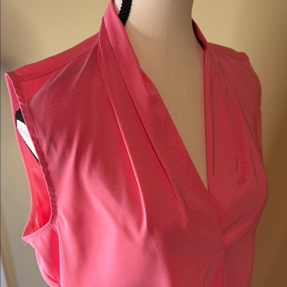 Le Chateau Top Blouse Vibrant Pink V Neck Sleeveless Women's Size L - Picture 2 of 10